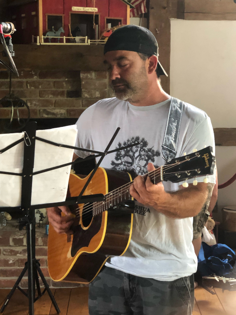 Scott ready to sing Lighthouse Keeper